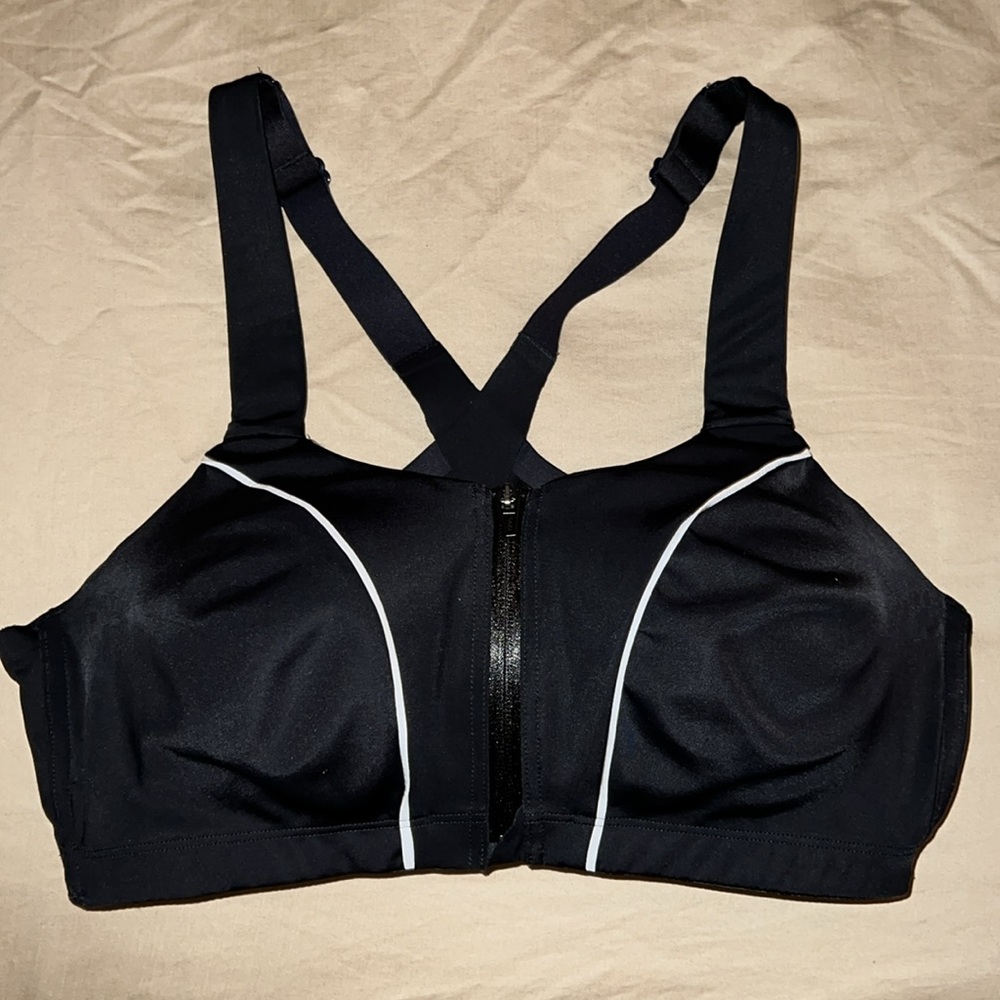 Victoria’s Secret Black Knockout Front Close Sports Bra